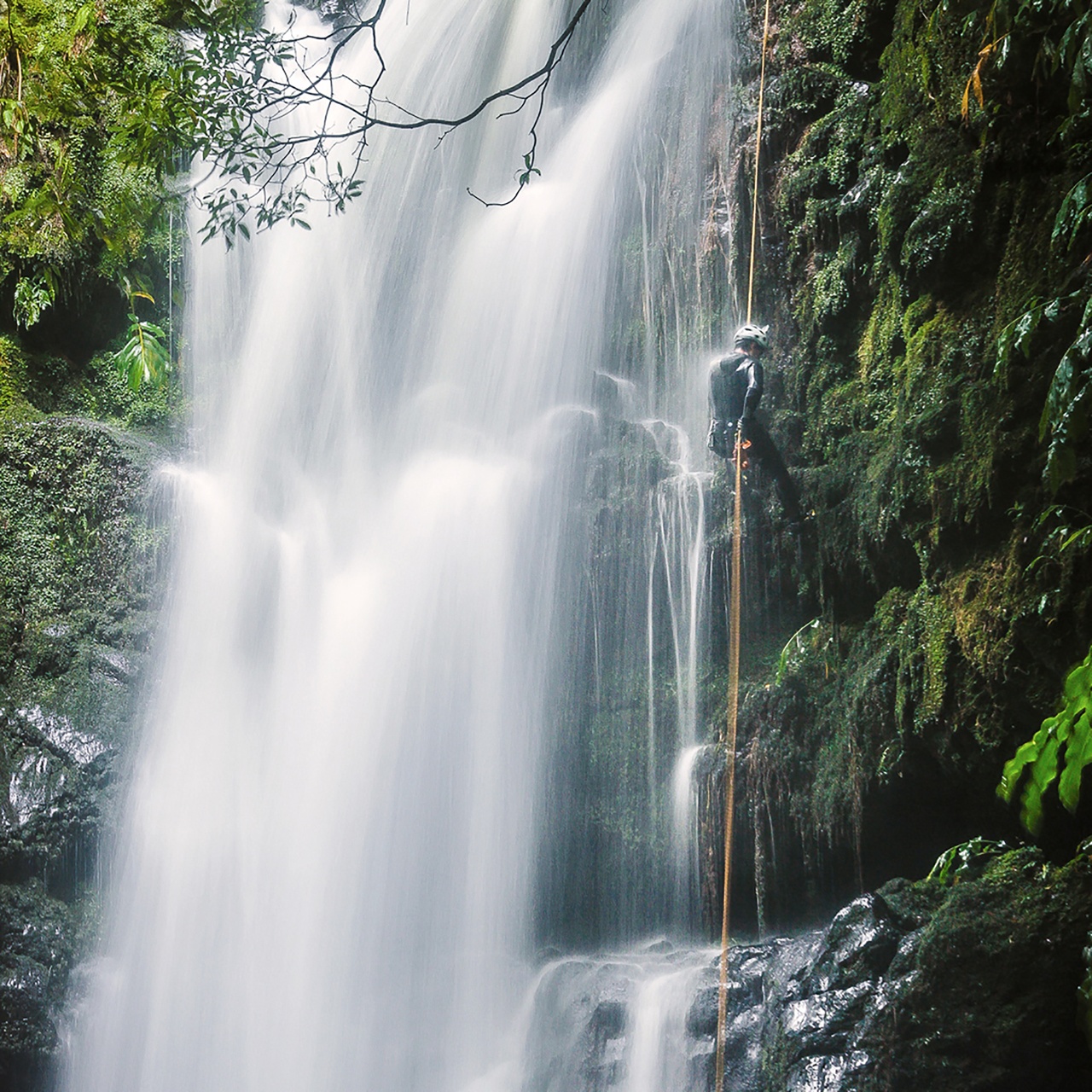 canyoning
coastering